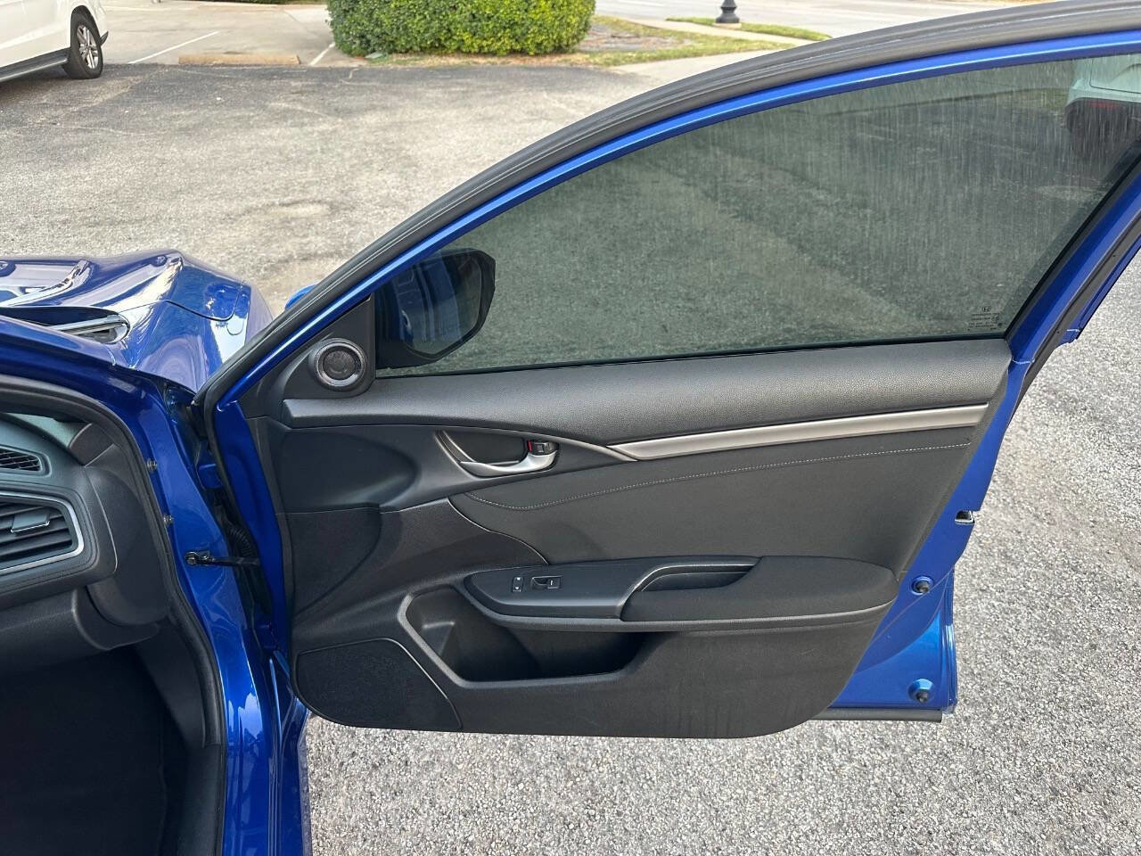 Used 2019 Honda Civic EX image 16