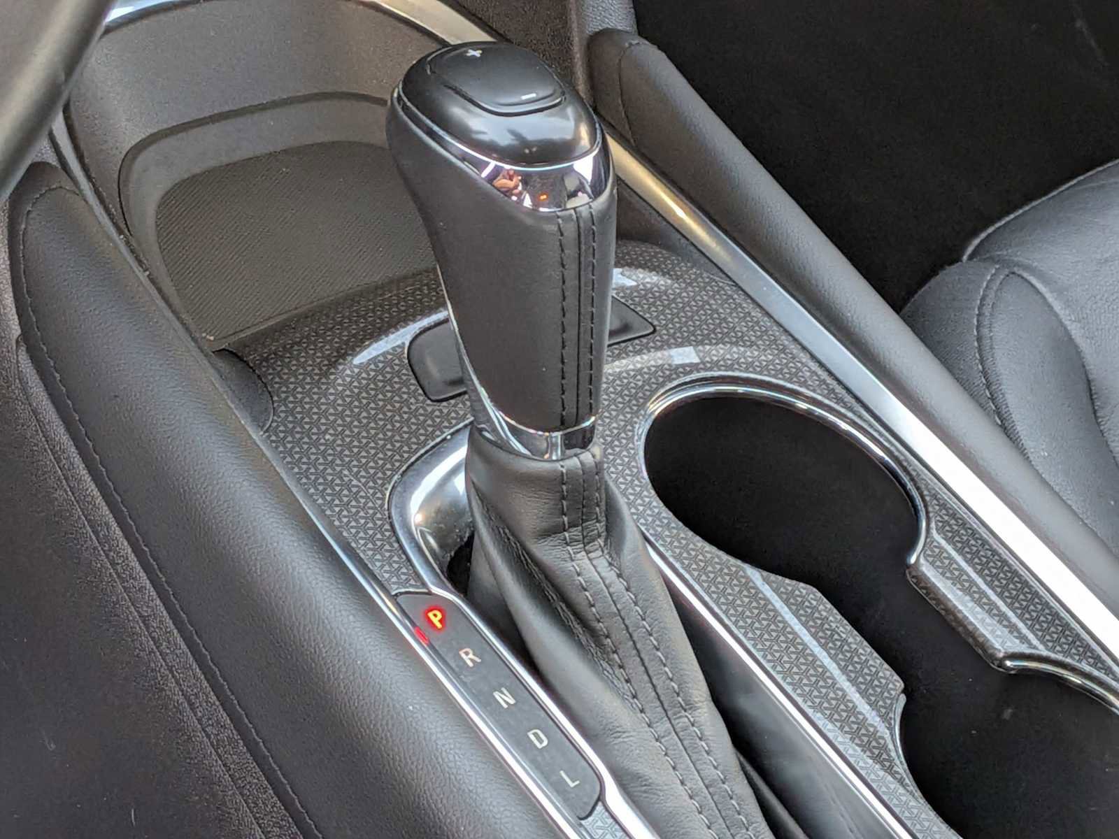 Used 2016 Chevrolet Malibu LT w/ Leather Package FWD image 29