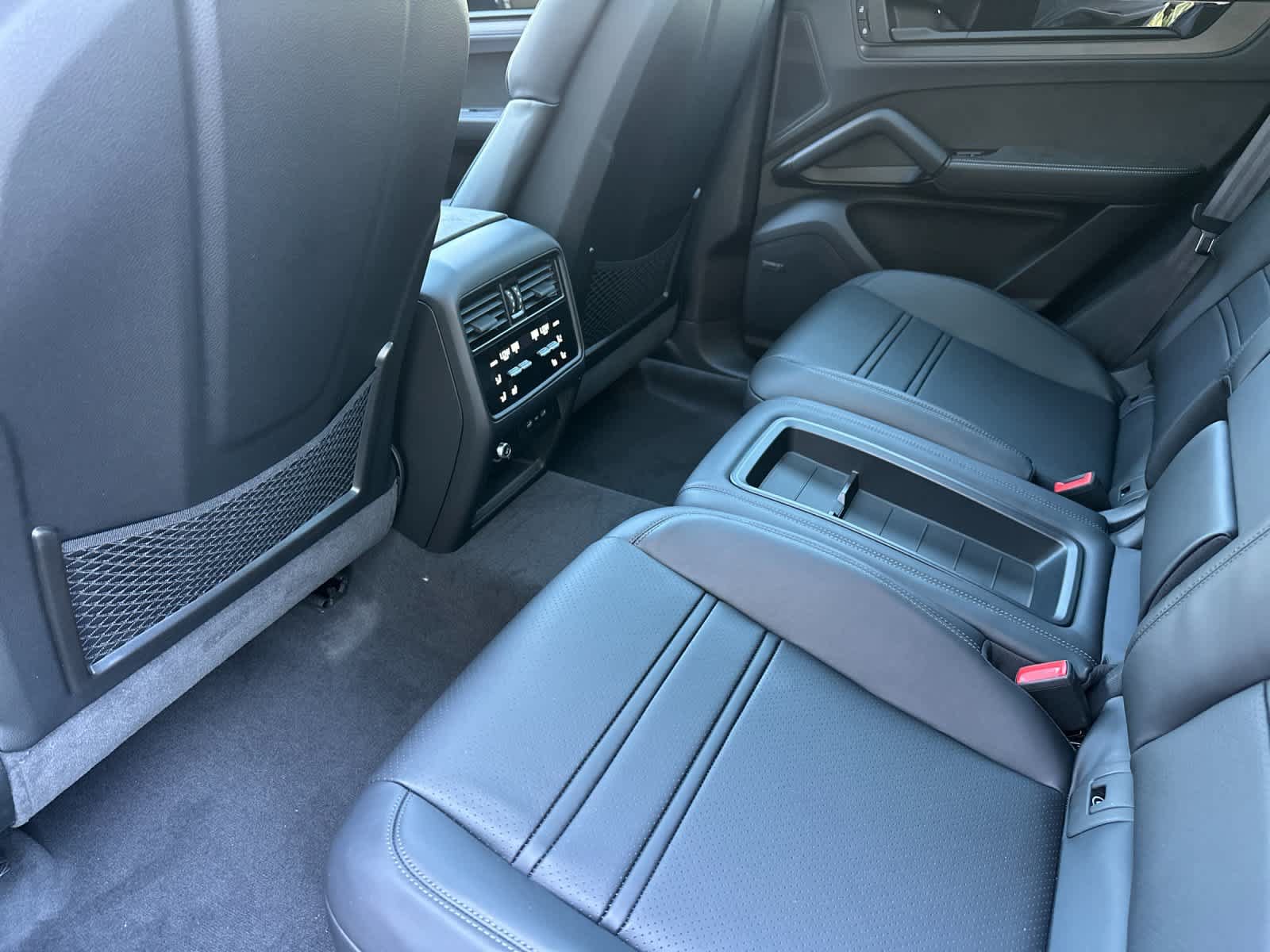 New 2026 Porsche Cayenne GTS AWD/4WD image 13