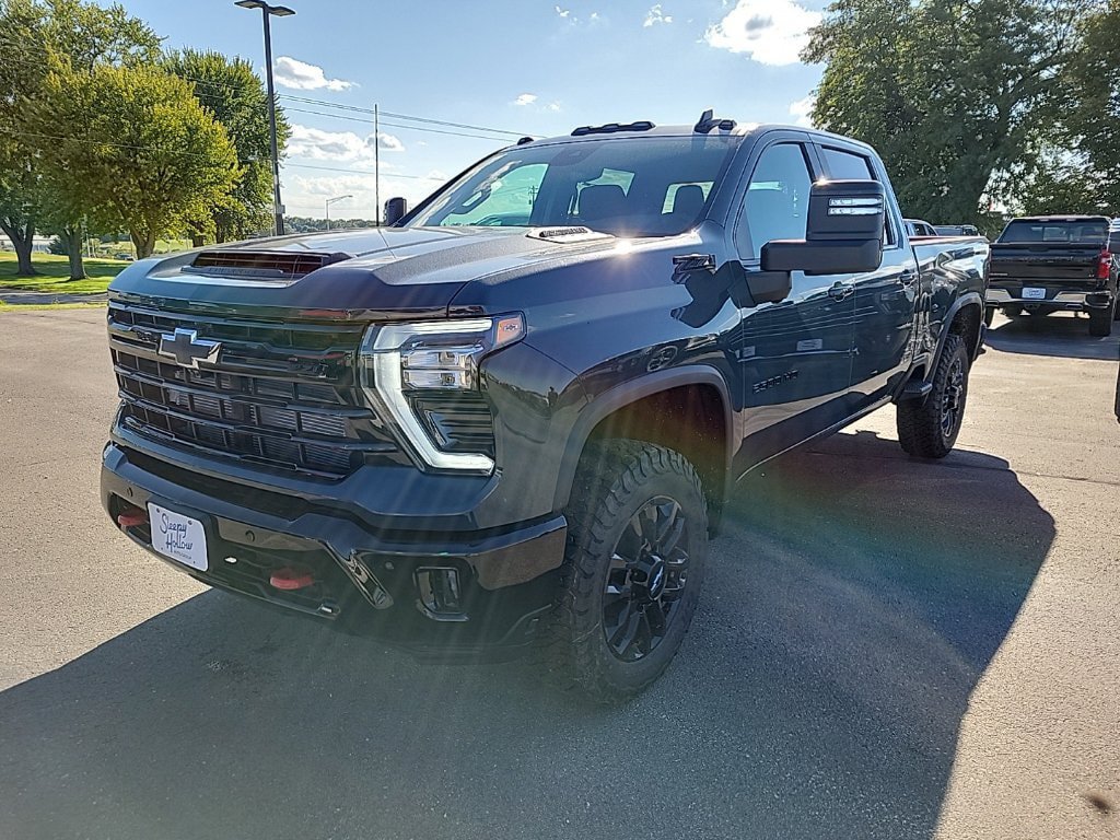 New 2026 Chevrolet Silverado 2500 LT w/ Trail Boss Package AWD/4WD image 1