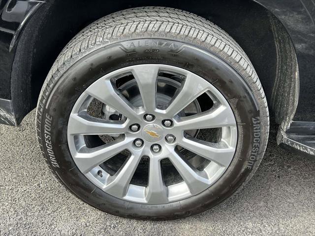 Used 2025 Chevrolet Suburban Premier image 8