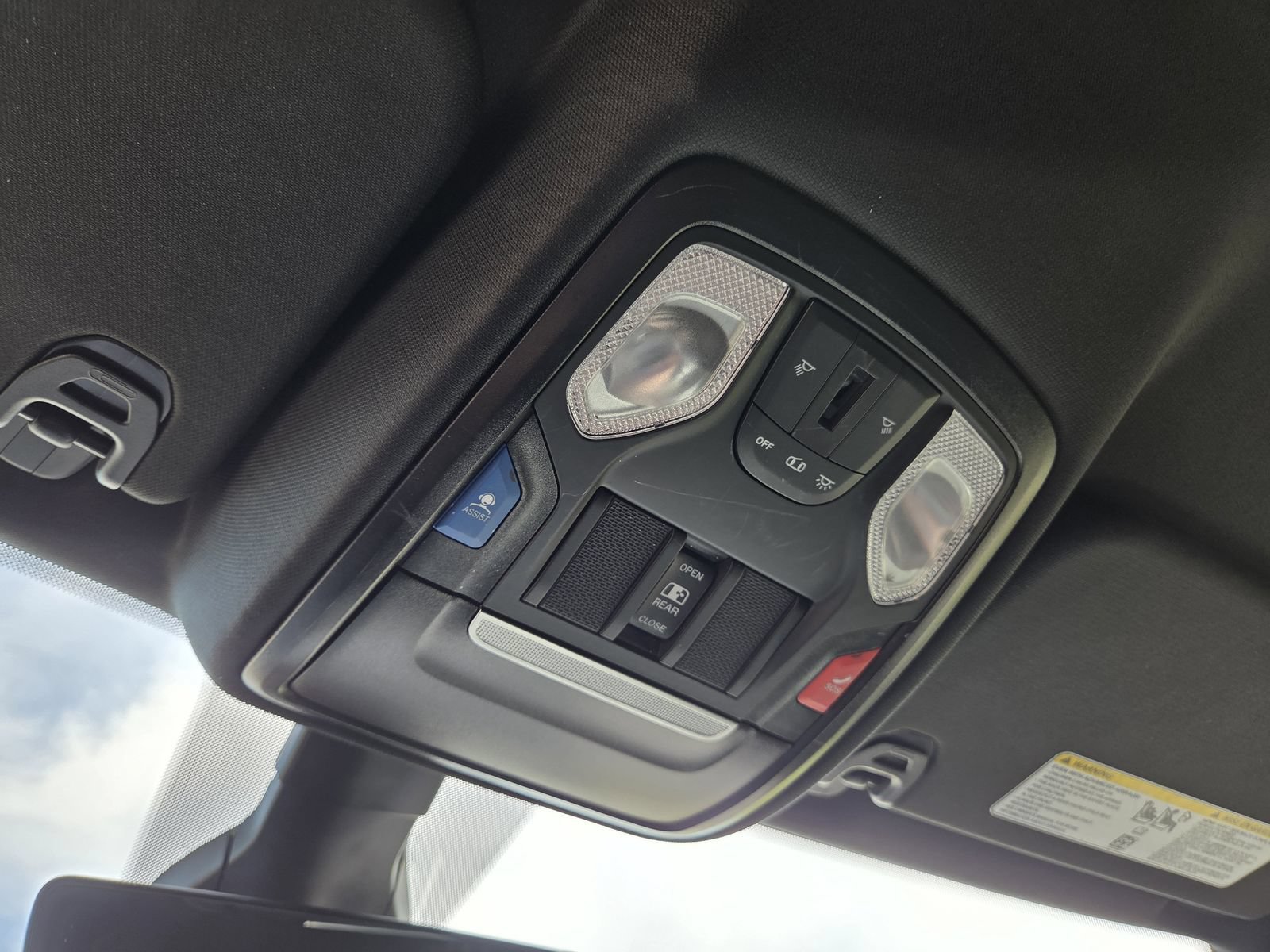 Used 2024 RAM 1500 Lone Star AWD/4WD image 40