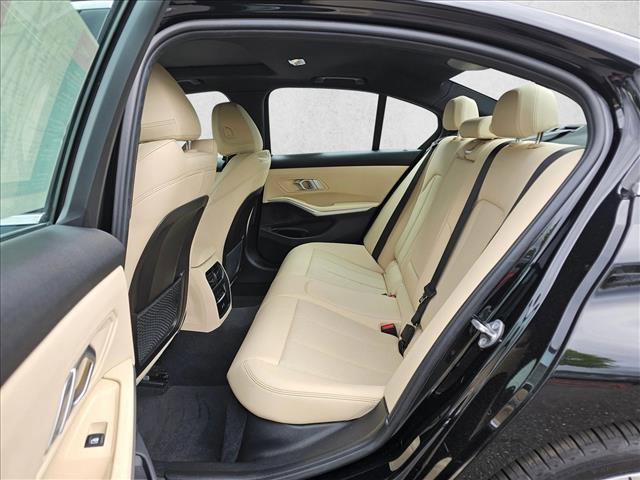 Used 2023 BMW 330e xDrive w/ Driving Assistance Package AWD/4WD image 15