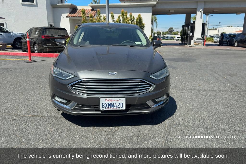 Used 2017 Ford Fusion Energi SE FWD image 2