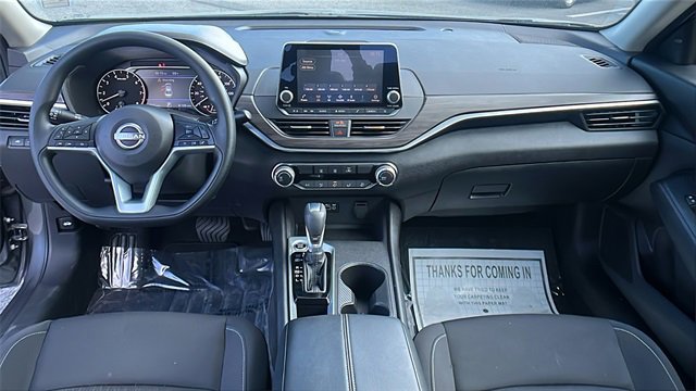 Used 2025 Nissan Altima 2.5 SV image 21
