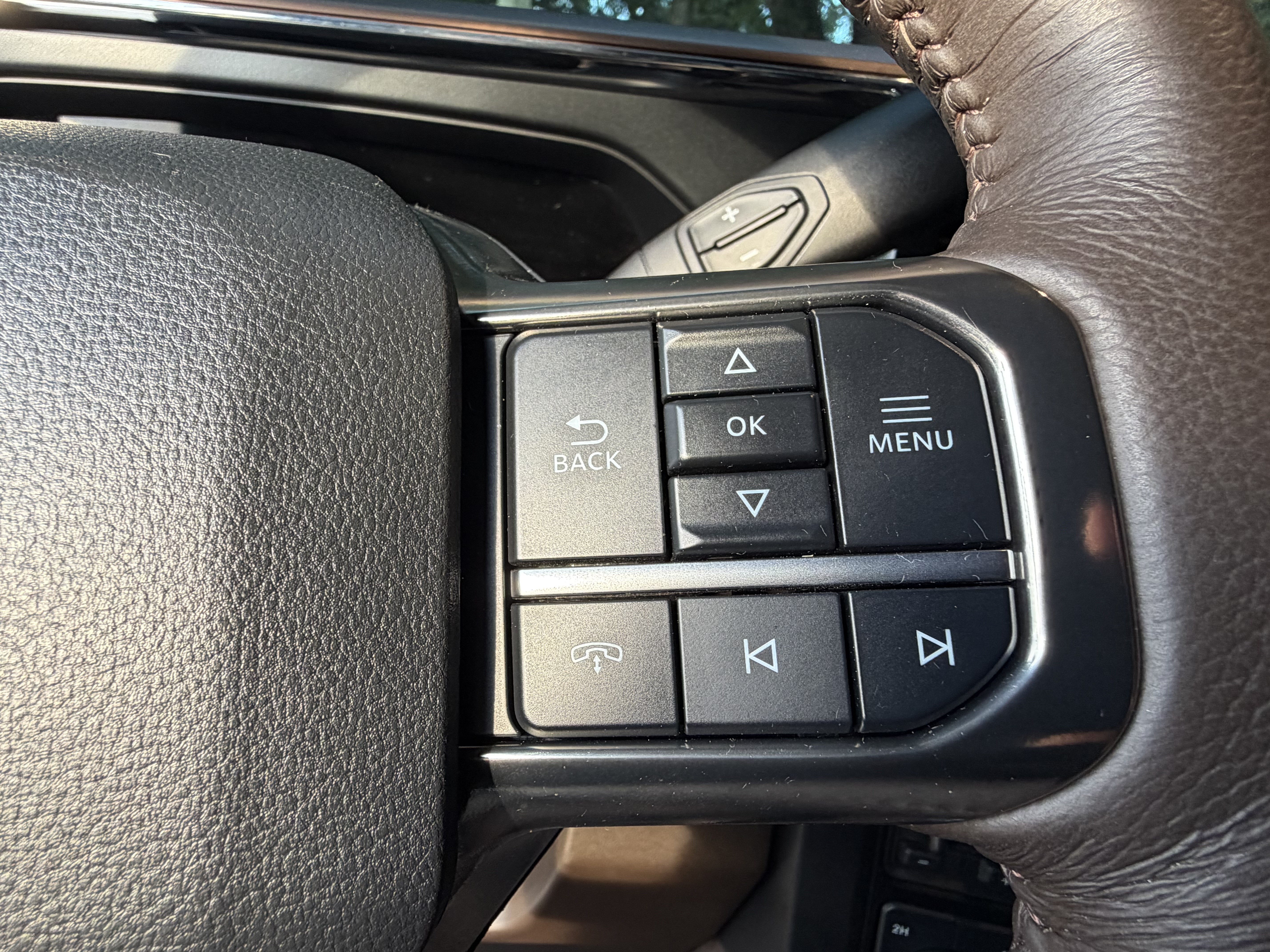 Used 2025 Ford F350 King Ranch w/ FX4 Off-Road Package AWD/4WD image 20