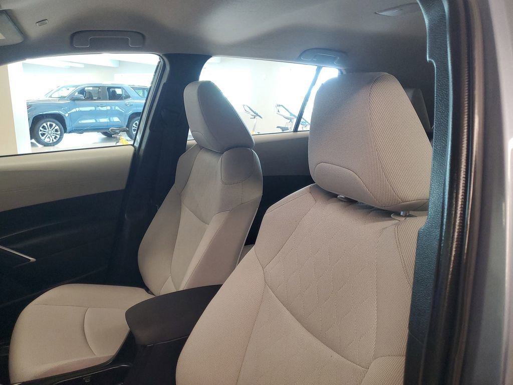 Used 2023 Toyota Corolla Cross L image 16