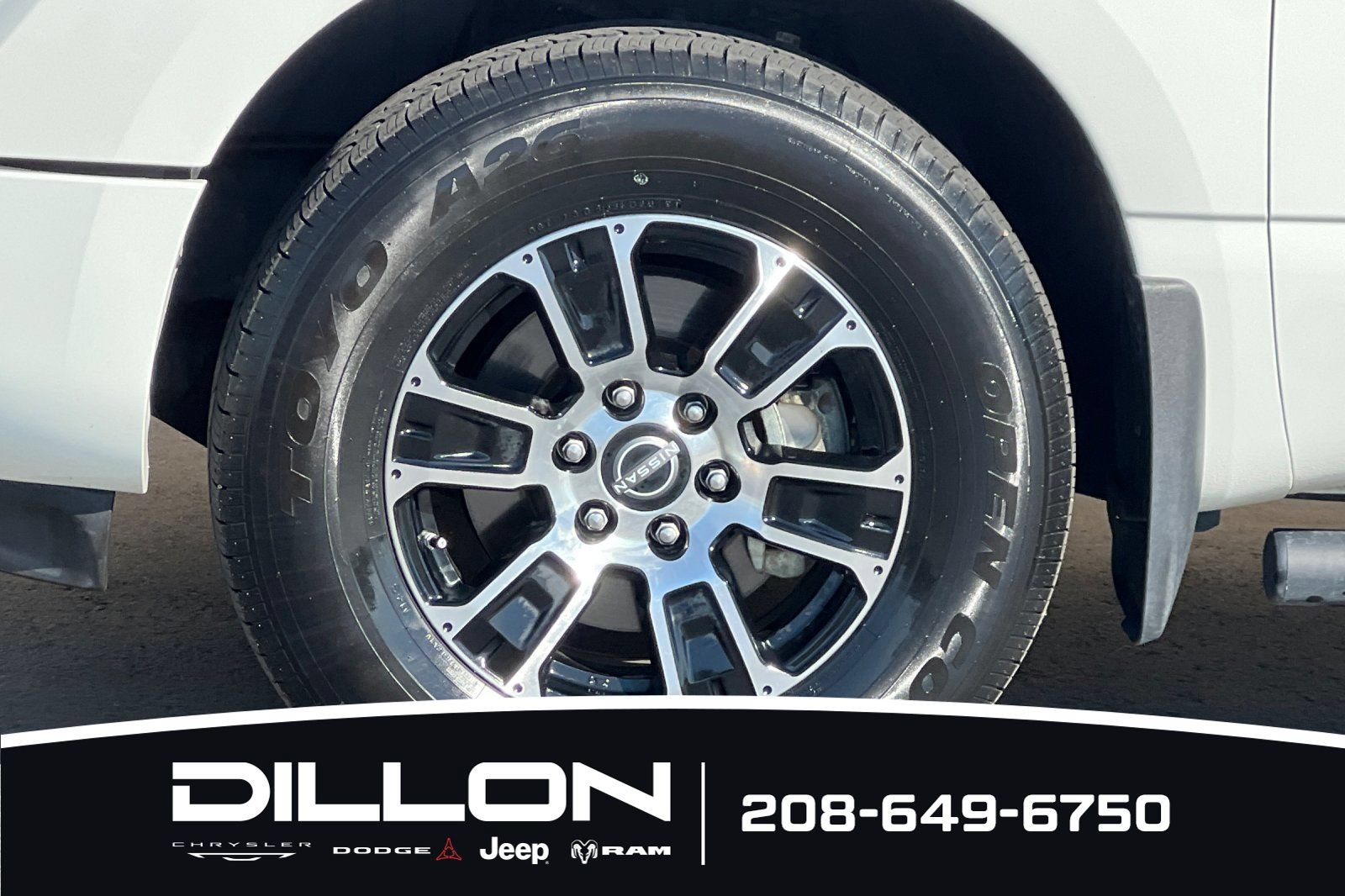 Used 2024 Nissan Titan SV AWD/4WD image 25