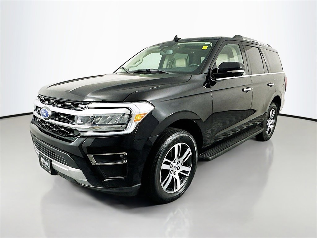 Used 2024 Ford Expedition Limited image 3