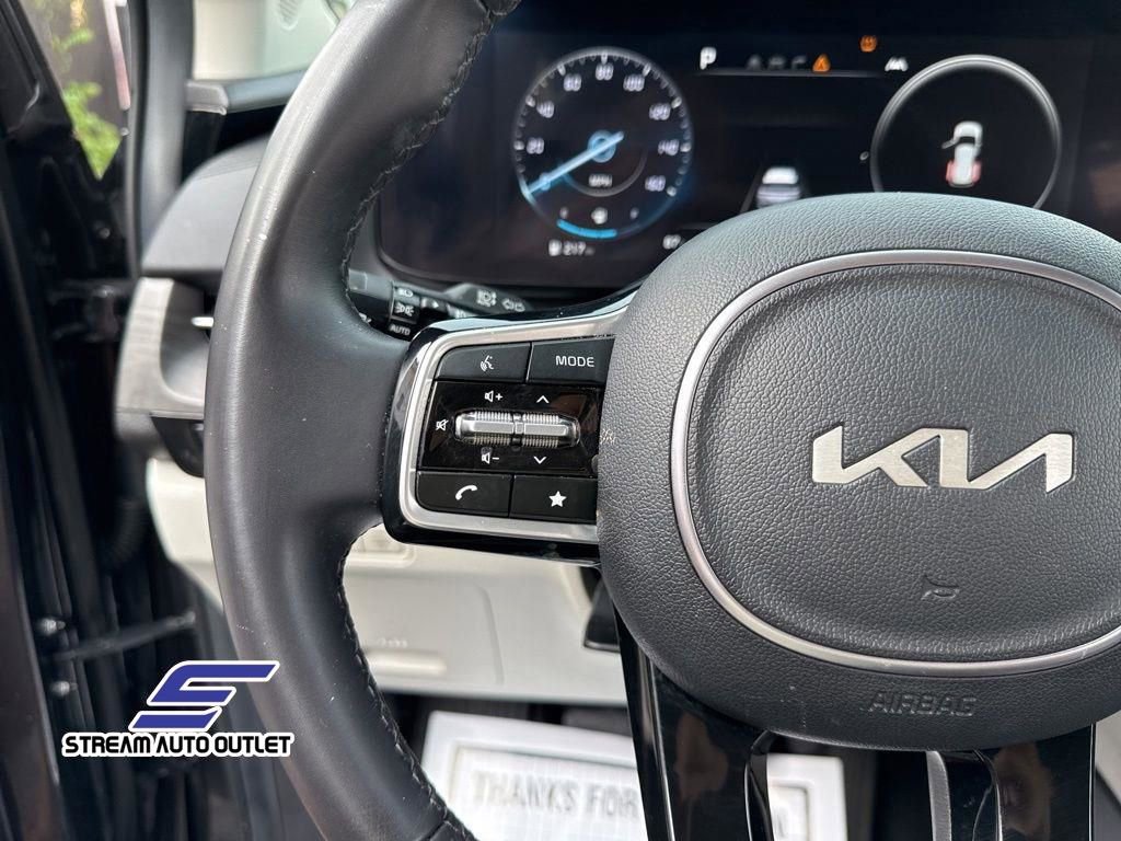 Used 2024 Kia Carnival SX image 41