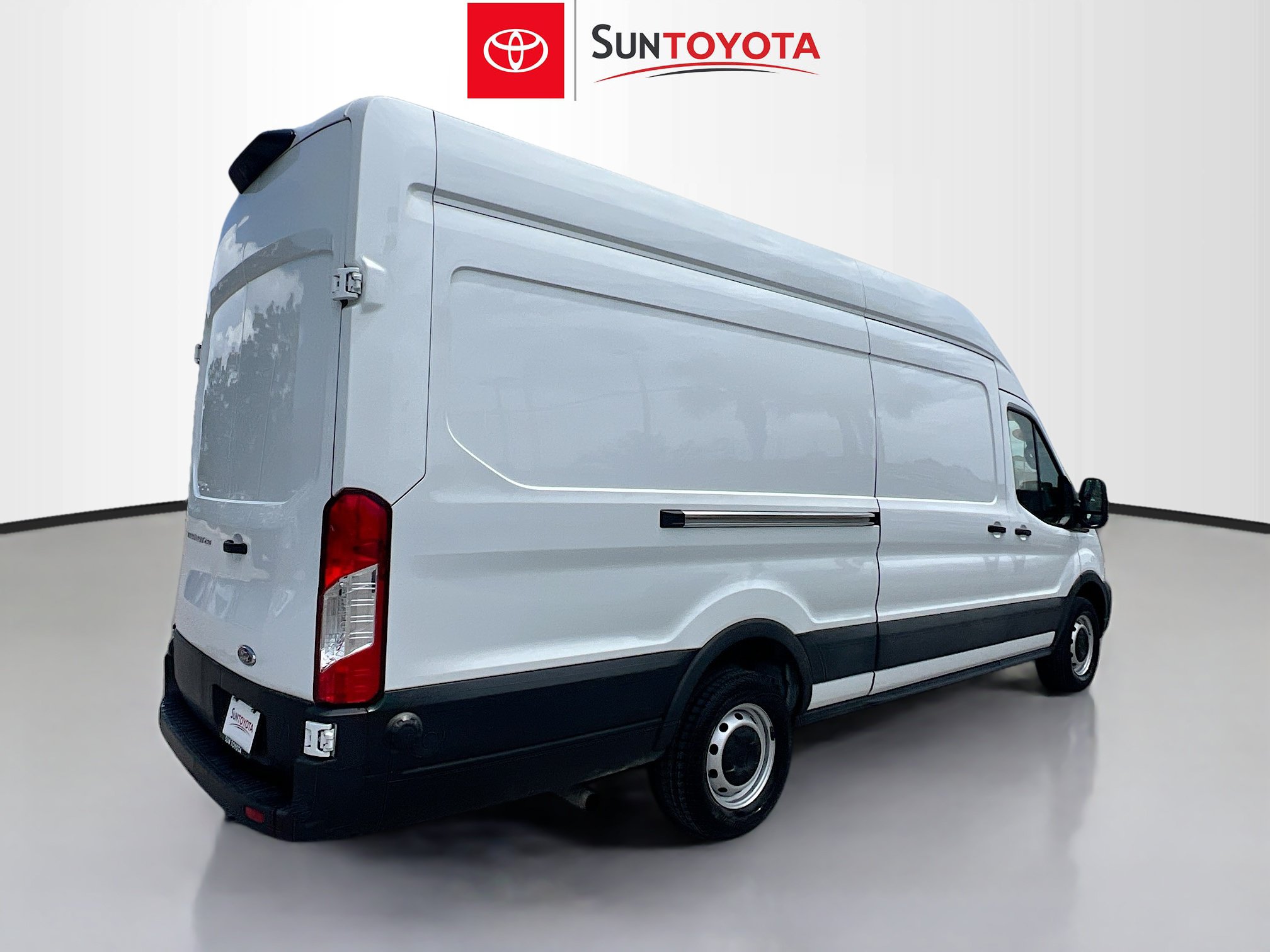 Used 2024 Ford Transit 250 148 High Roof Extended w/ Load Area Protection Package RWD image 4