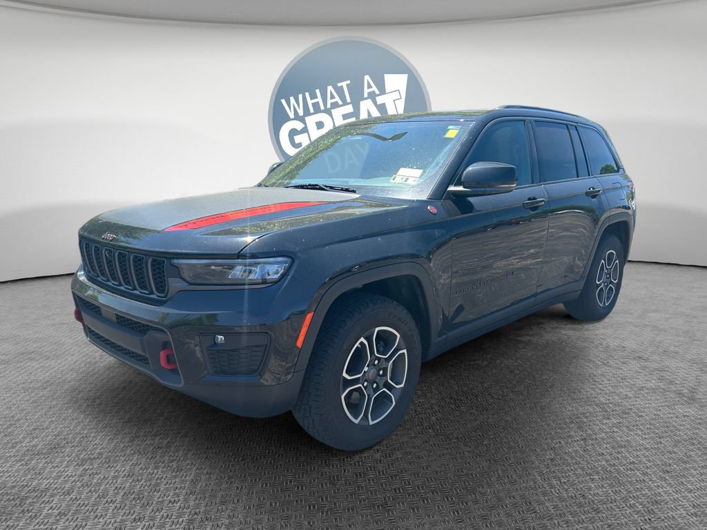 Certified 2022 Jeep Grand Cherokee Trailhawk AWD/4WD image 8