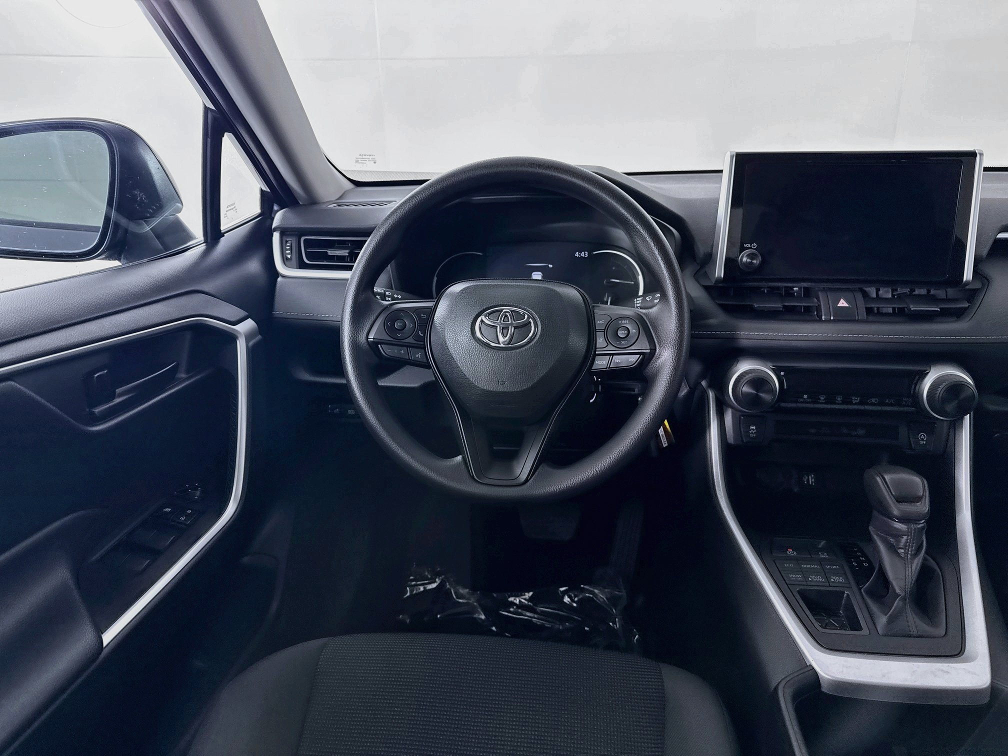 Certified 2024 Toyota RAV4 LE AWD/4WD image 20