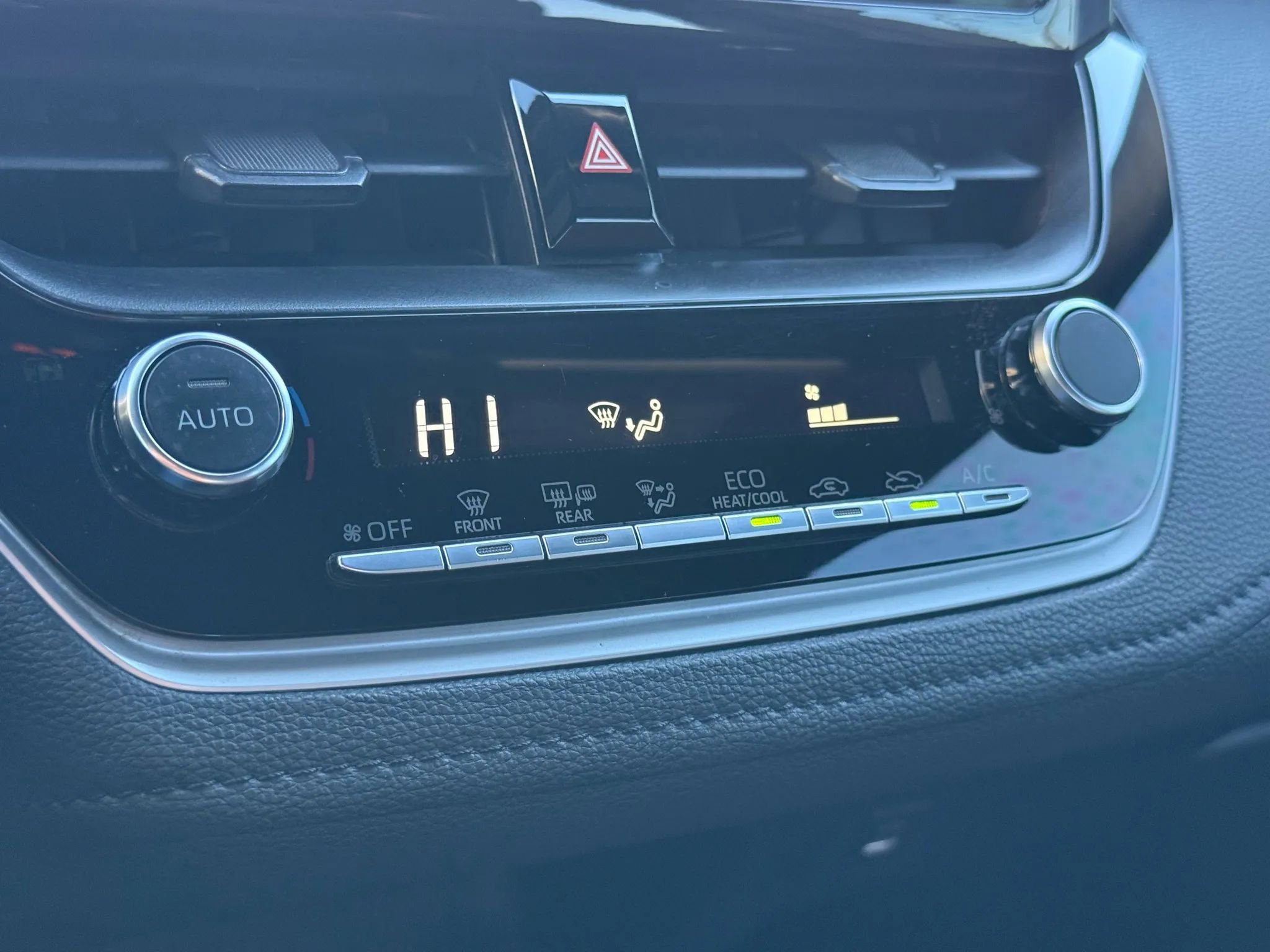 Used 2024 Toyota Corolla SE image 36