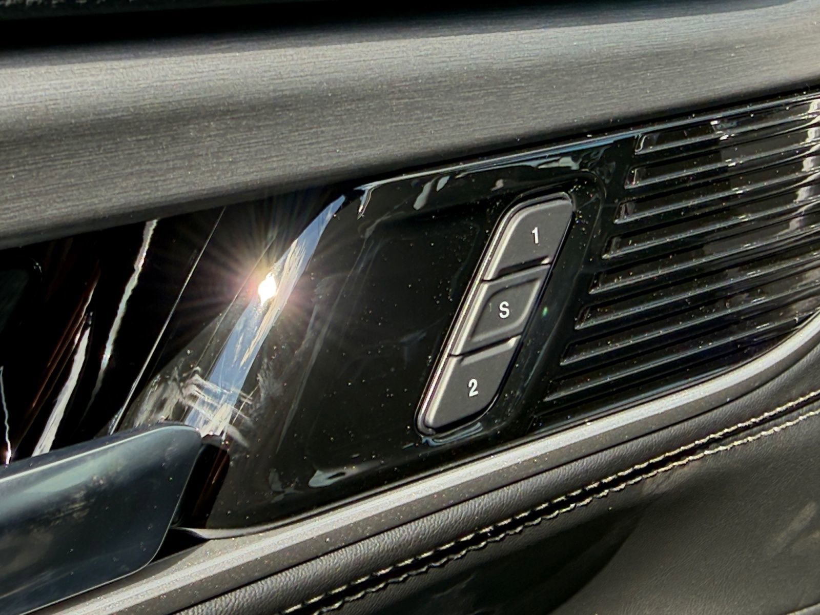 New 2026 Jeep Grand Wagoneer L Limited AWD/4WD image 22