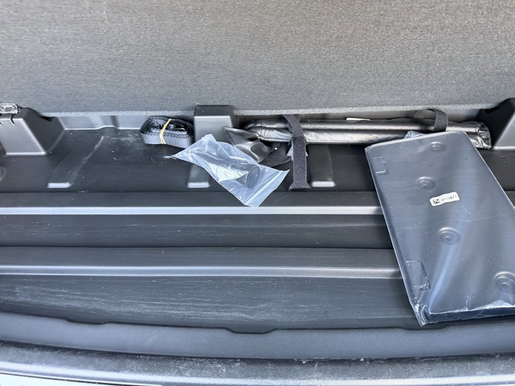 Used 2025 GMC Yukon Denali image 41