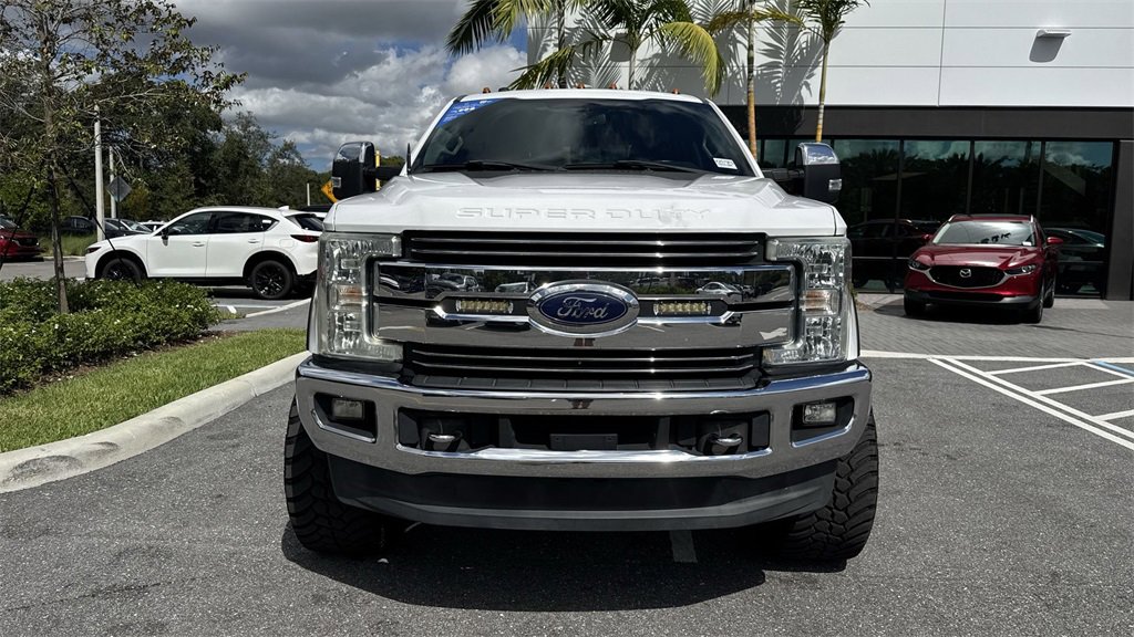 Used 2017 Ford F350 Lariat w/ Chrome Package image 9