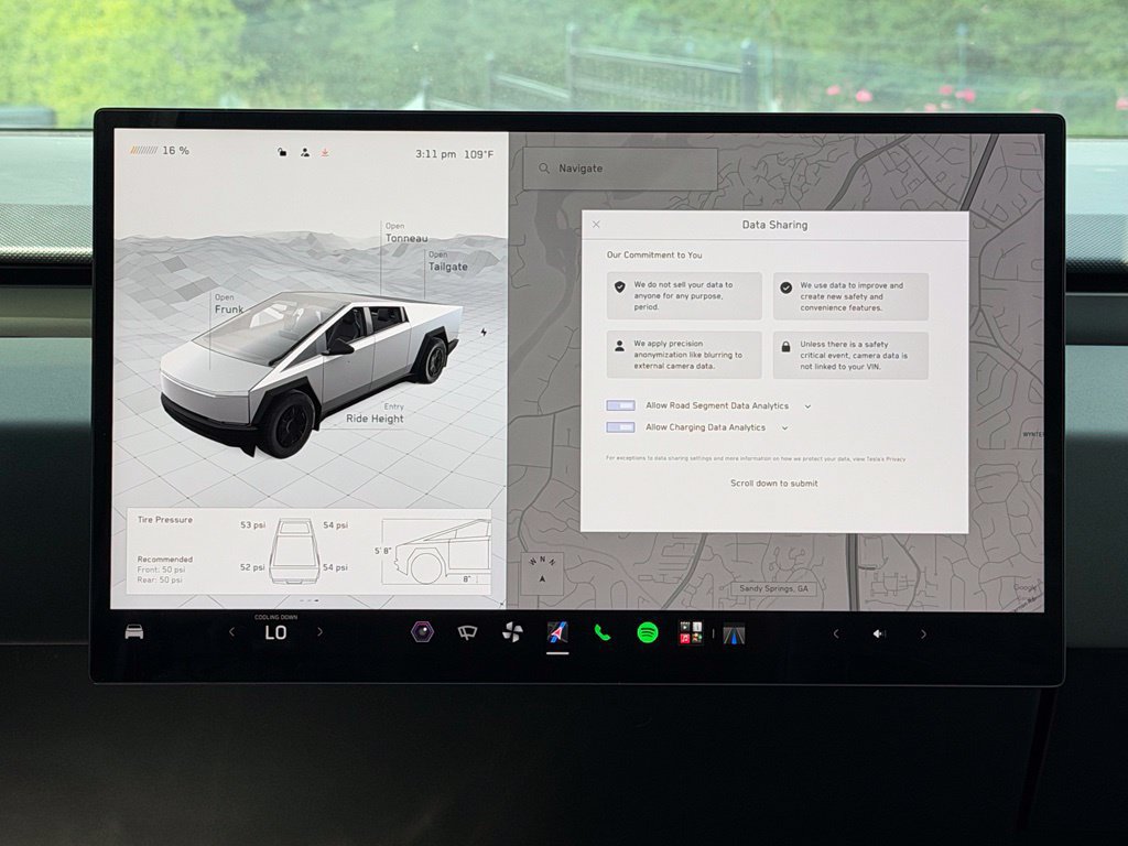 Used 2025 Tesla Cybertruck AWD Crew Cab image 45