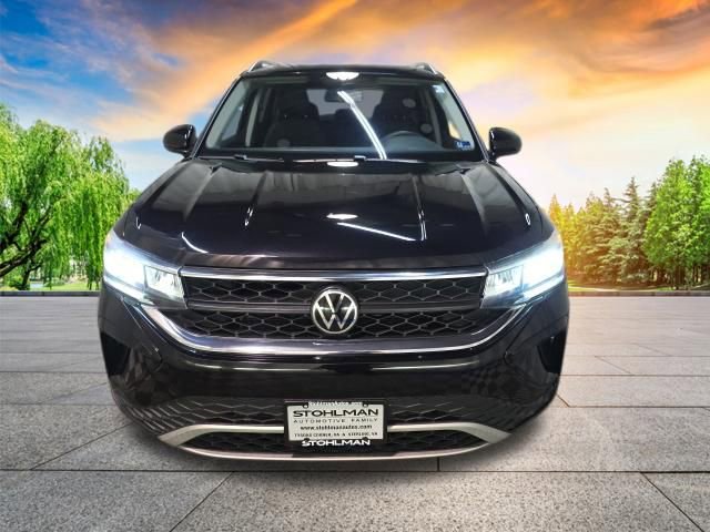 Certified 2022 Volkswagen Taos SE AWD/4WD image 9