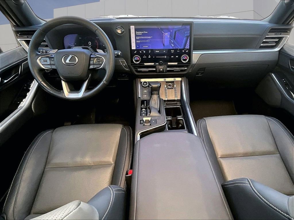 Used 2024 Lexus GX 550 w/ Accessory Package (Z1) image 14