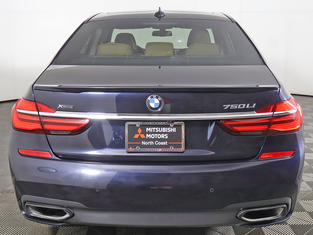 Used 2019 BMW 750i xDrive AWD/4WD image 17