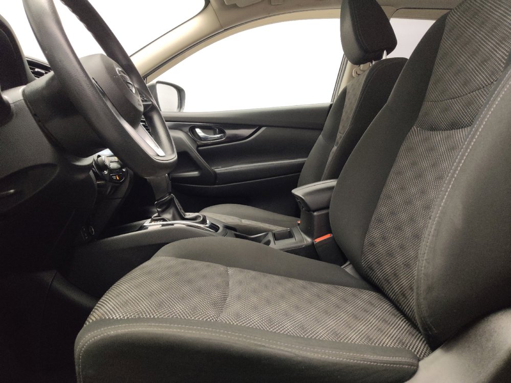 Used 2017 Nissan Rogue Sport SV FWD image 17