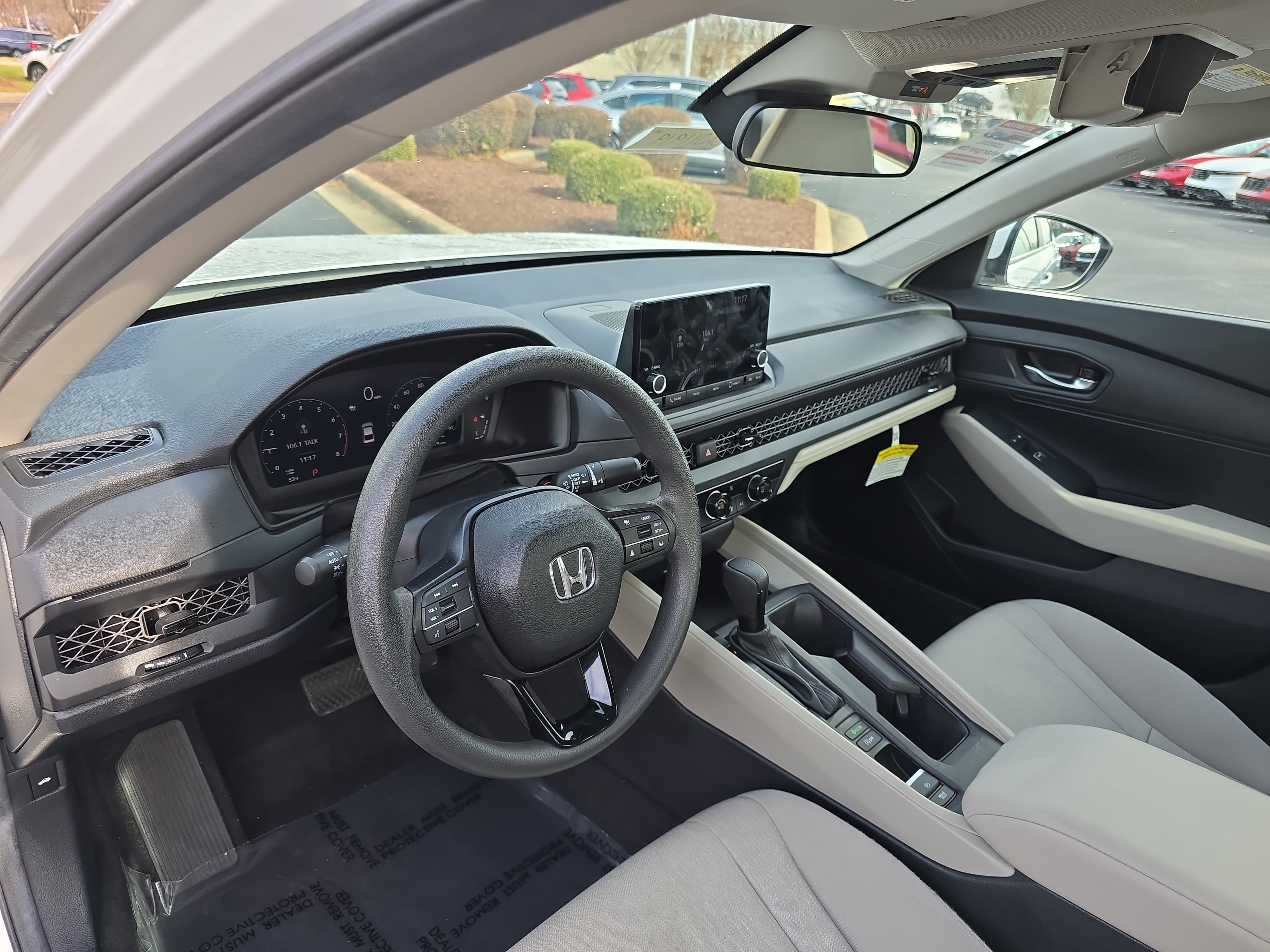 Certified 2025 Honda Accord LX image 15