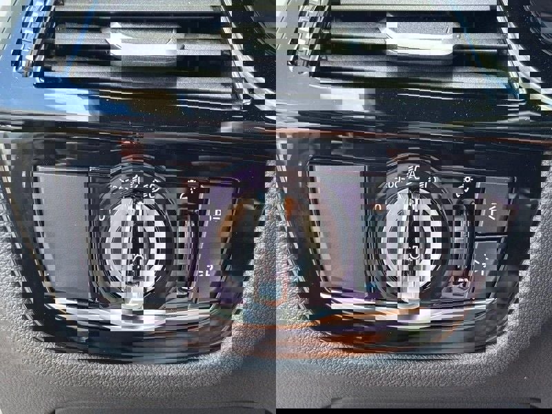 Used 2019 BMW 530i xDrive w/ Convenience Package image 16