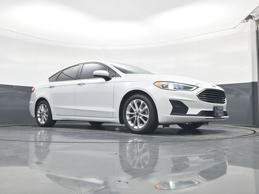 Used 2020 Ford Fusion SE image 16