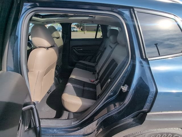 Used 2025 MAZDA CX-50 AWD 2.5 S w/ Premium Package image 11