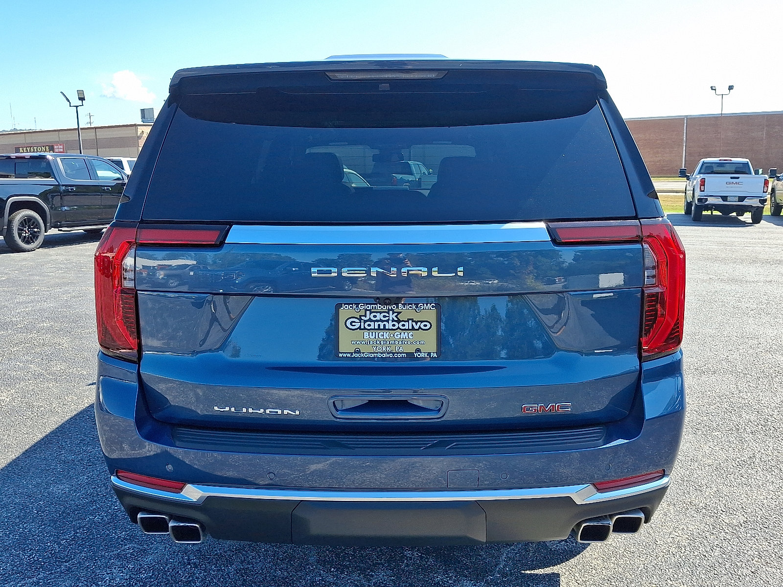 New 2025 GMC Yukon XL Denali w/ Sun & Power Step Package image 7