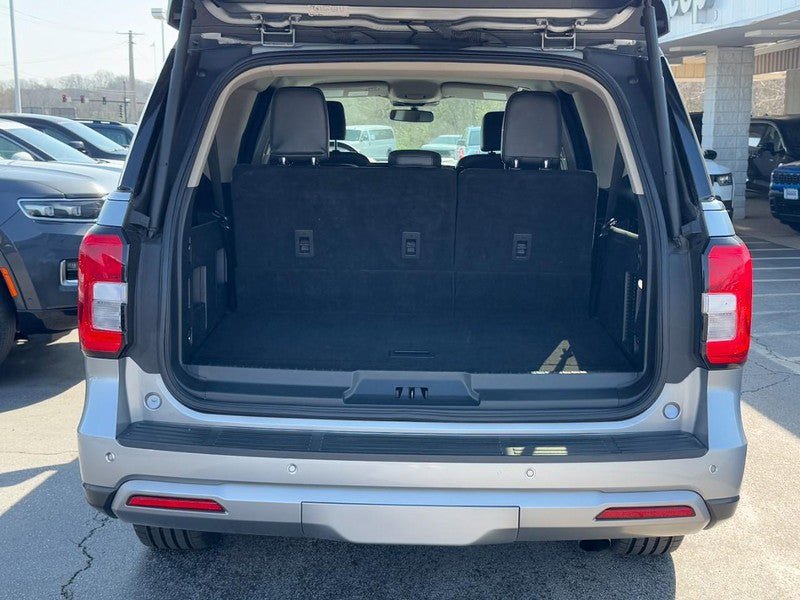Used 2024 Ford Expedition Max XLT AWD/4WD image 6