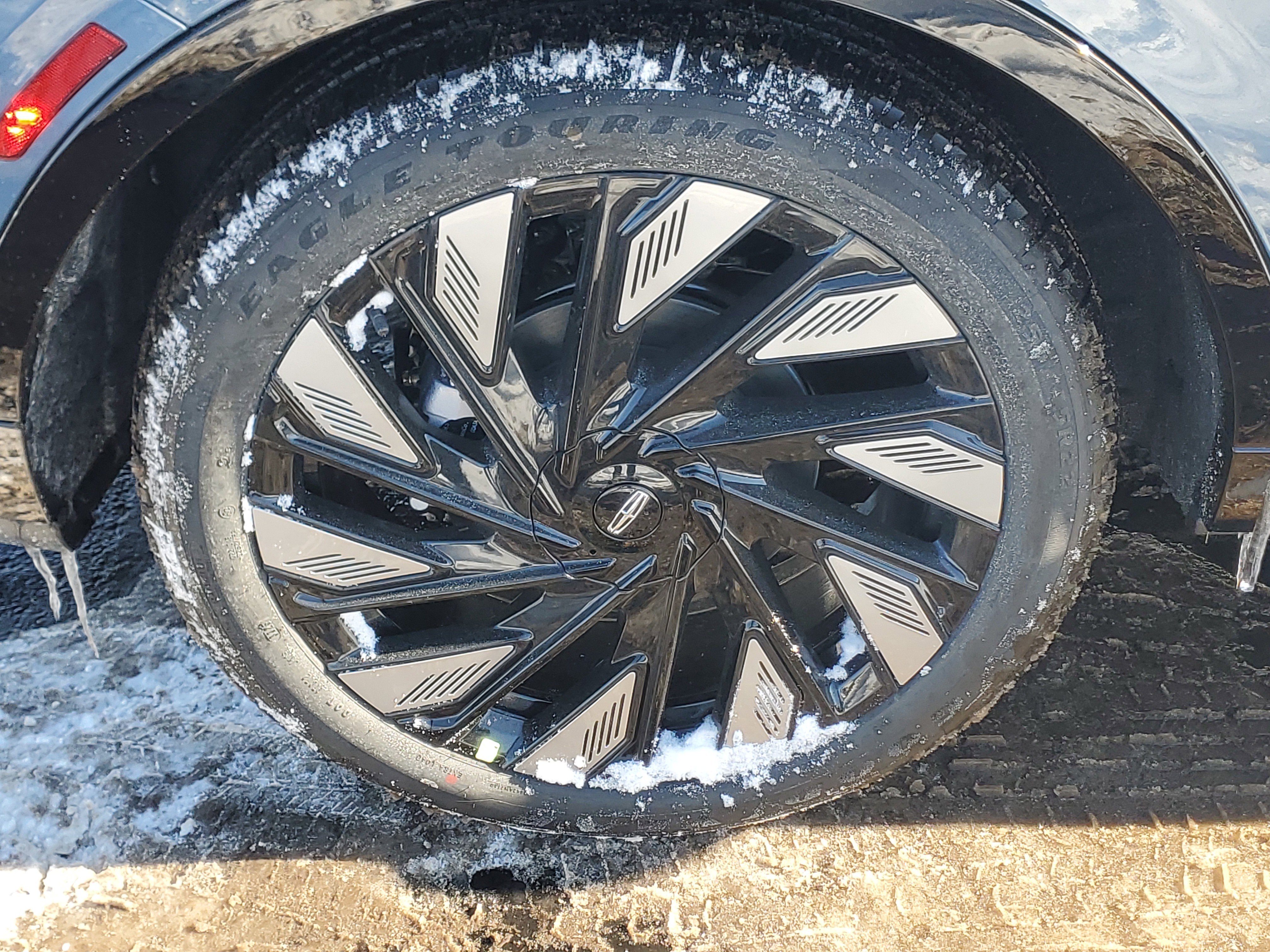 New 2026 Lincoln Nautilus Reserve w/ Jet Appearance Package image 5