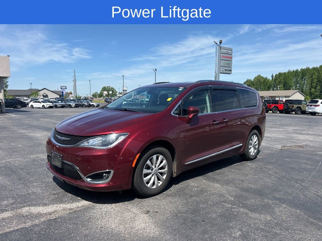Used 2019 Chrysler Pacifica Touring-L image 7