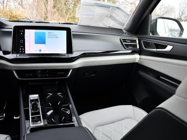 New 2026 Volkswagen Atlas Cross Sport SEL Premium R-Line image 21