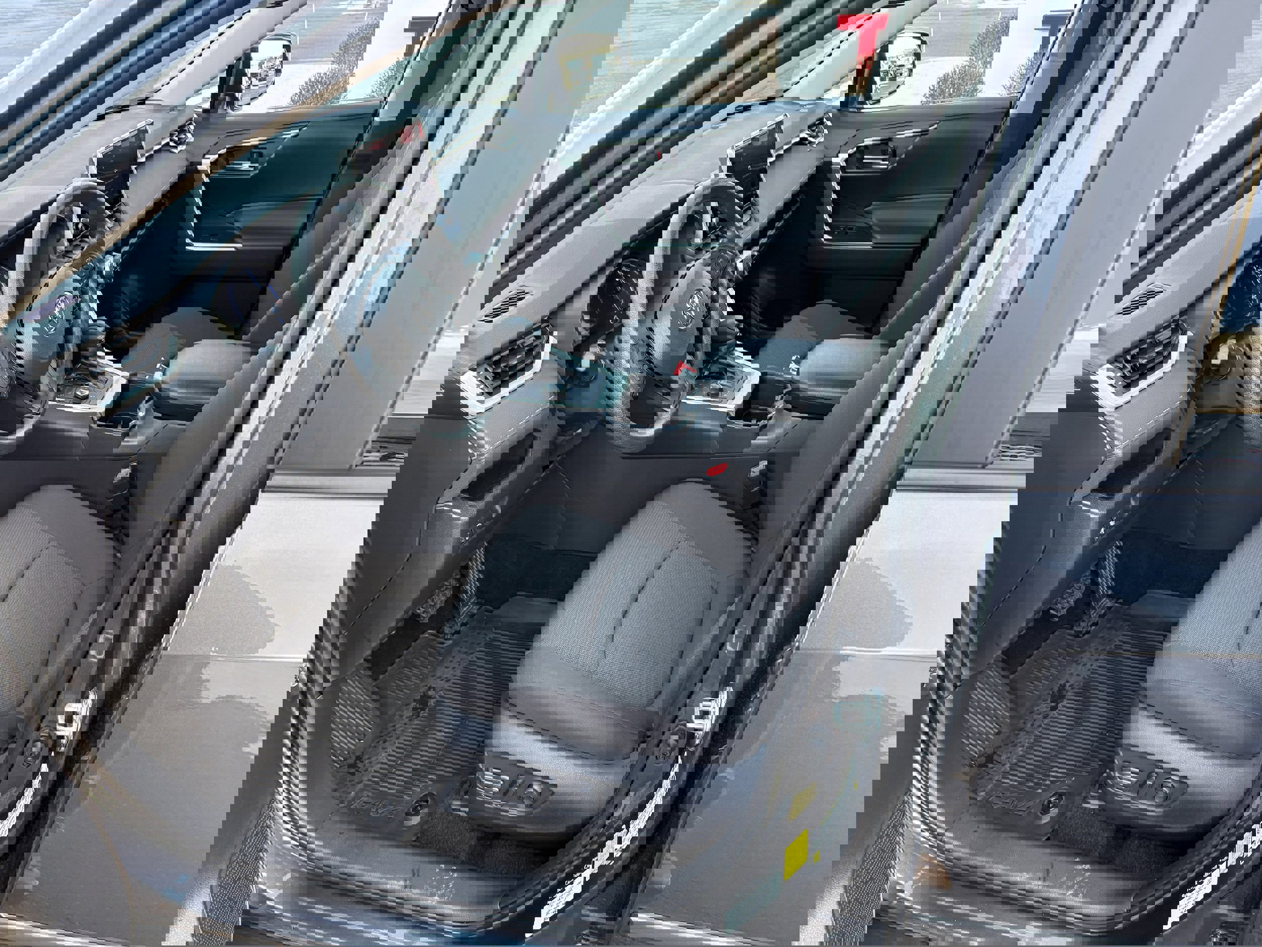 Certified 2025 Toyota RAV4 XLE image 4