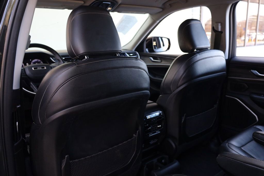 Used 2022 Jeep Grand Cherokee L Limited w/ Trailer Tow Group (B) image 16