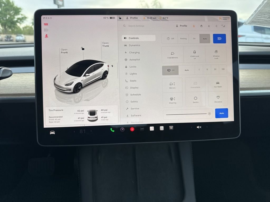 Used 2023 Tesla Model 3 Standard Range image 15