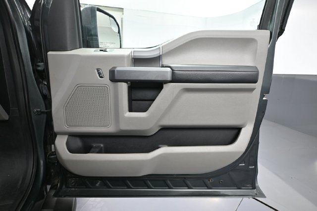 Used 2018 Ford F150 XLT w/ Equipment Group 302A Luxury AWD/4WD image 35