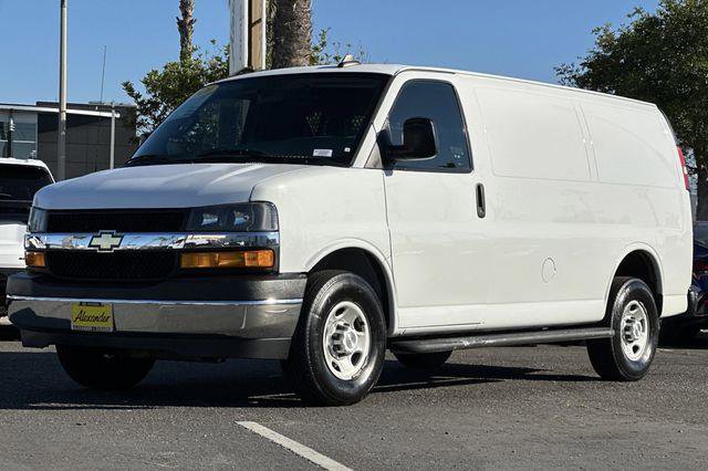 Used 2020 Chevrolet Express 2500 w/ Driver Convenience Package image 8