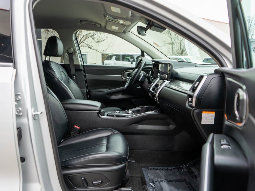 Certified 2023 Kia Sorento EX image 10