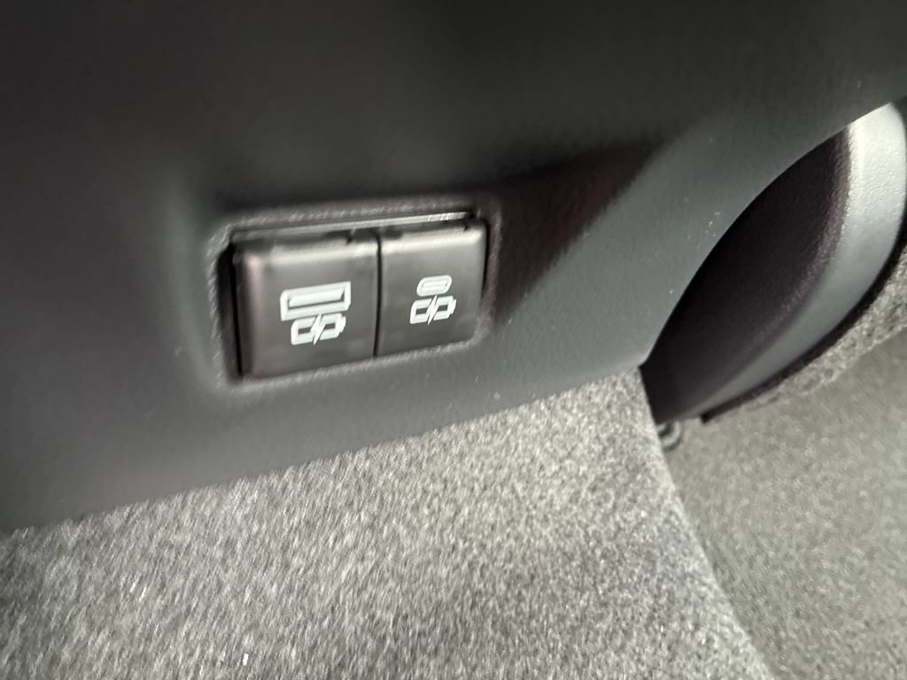 New 2026 Toyota Camry SE FWD image 33