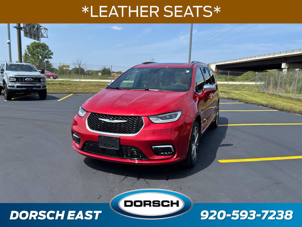 Used 2024 Chrysler Pacifica Pinnacle w/ Trailer Tow Group