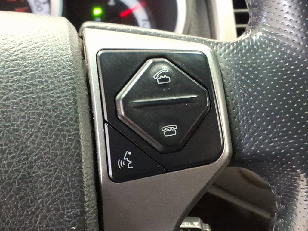 Used 2015 Toyota Tacoma 4x4 Access Cab V6 w/ TRD Sport Package image 13