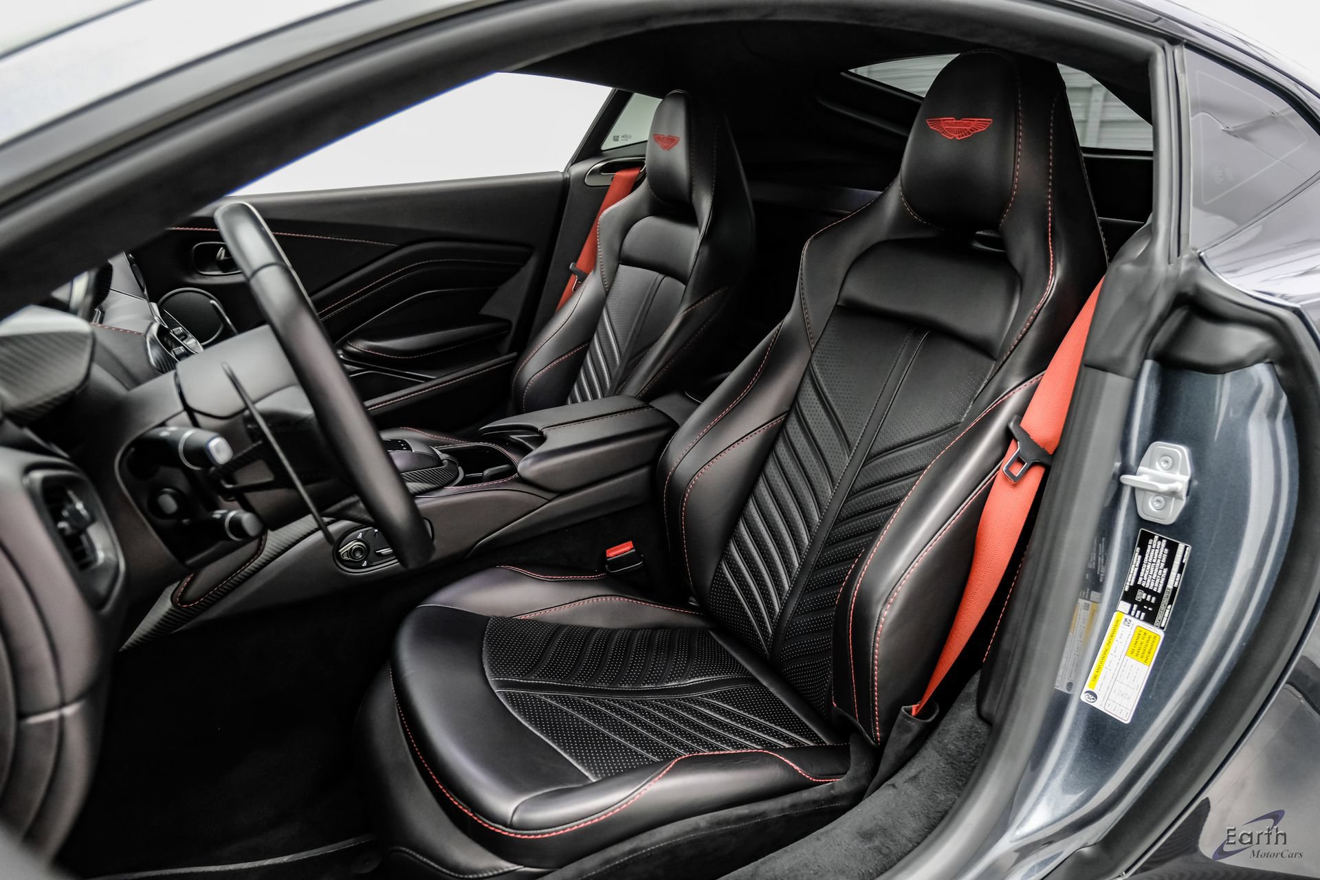 Used 2023 Aston Martin V12 Vantage RWD image 42