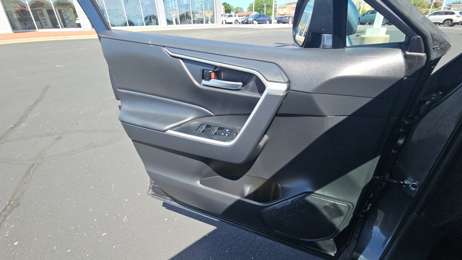 Certified 2025 Toyota RAV4 XLE AWD/4WD image 22