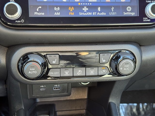 Used 2022 Nissan Kicks SR w/ Premium Package image 12