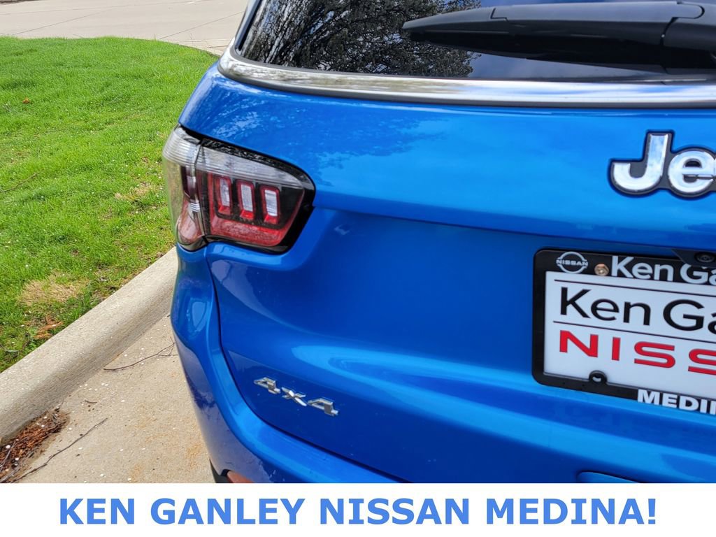 Used 2025 Jeep Compass Limited image 16