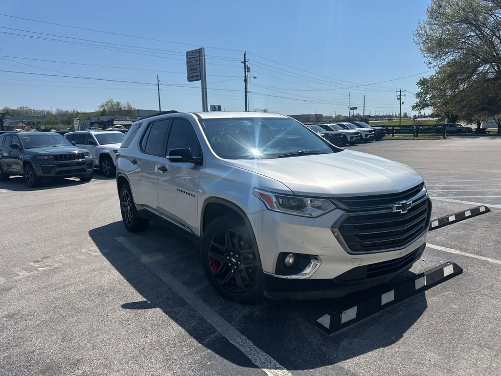 Used 2019 Chevrolet Traverse Premier w/ Redline Edition AWD/4WD image 2