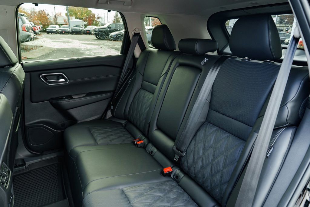 New 2026 Nissan Rogue Platinum w/ Platinum Premium Package AWD/4WD image 24